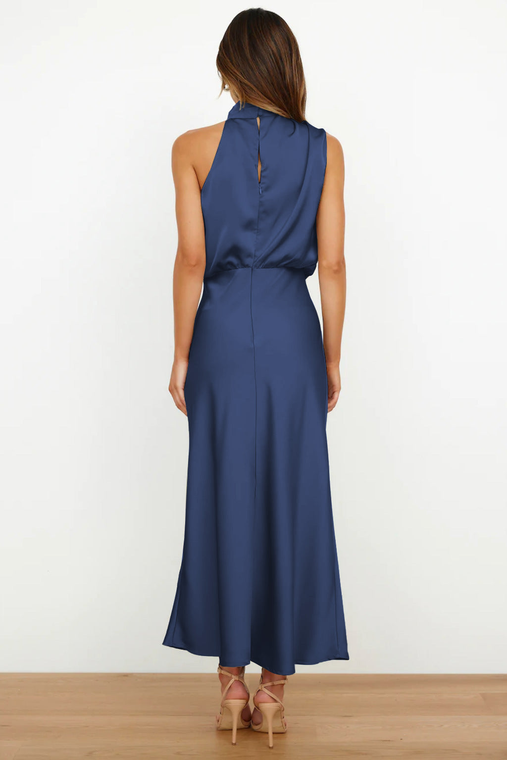 Lydia™ | Langes Kleid mit Halterneck